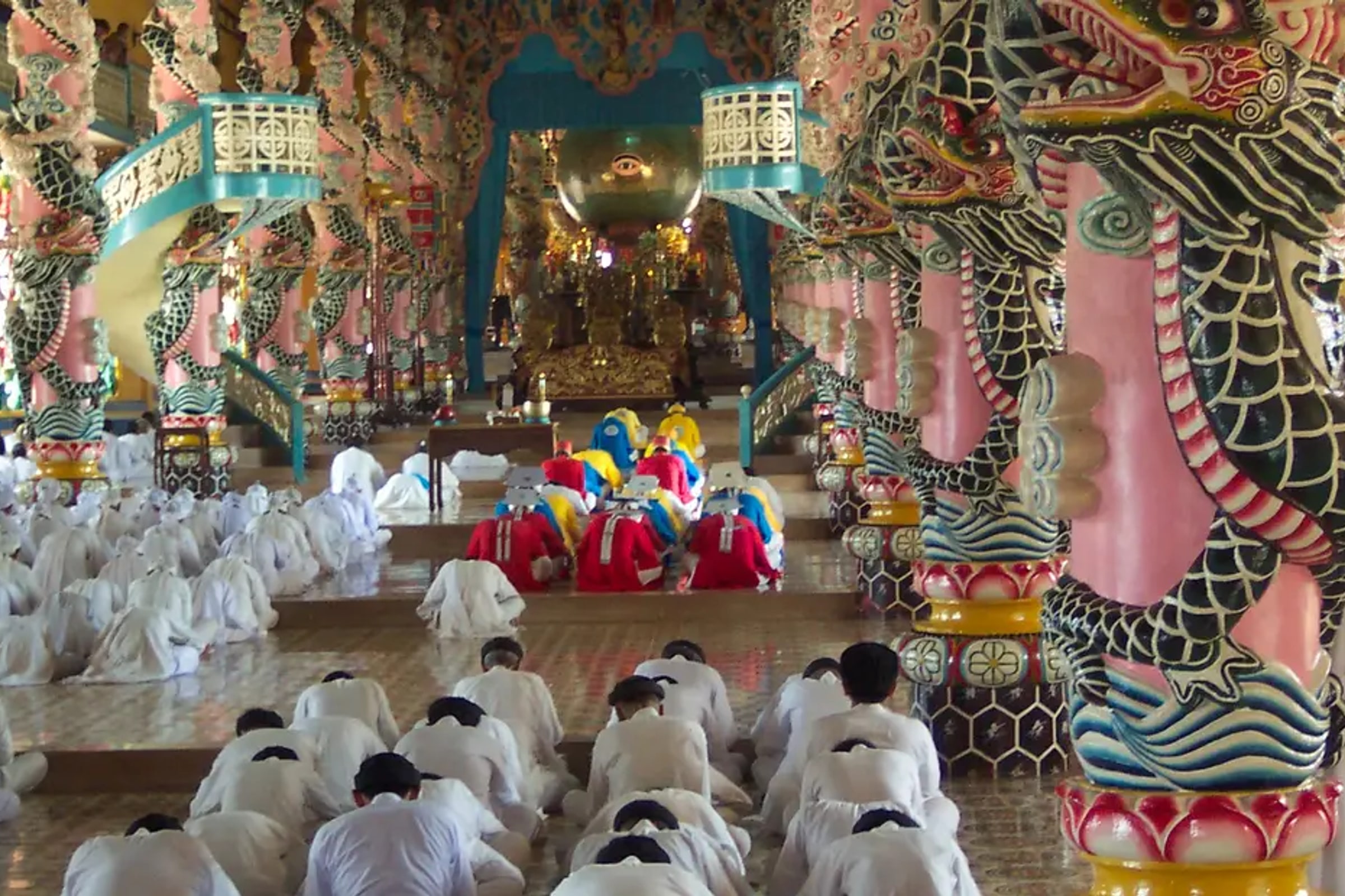 FULL-DAY CAO DAI TEMPLE AND BLACK LADY MOUNTAIN from HO CHI MINH CITY